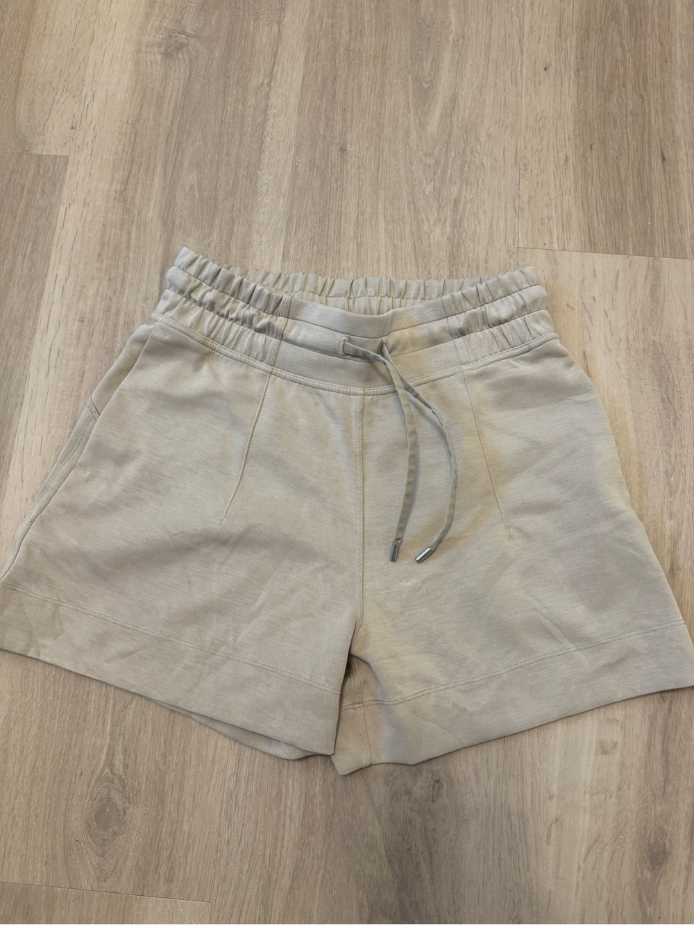lululemon athletica Women's Light Beige Drawstring Athletic Shorts